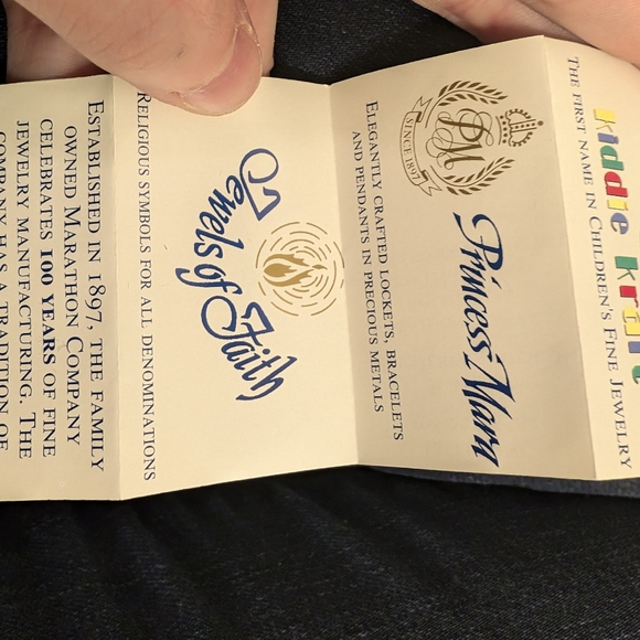 Vintage Princess Mara 14k gold locket and chain with diamond - Picture 5 of 10